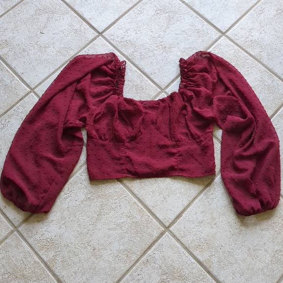 SHEIN Tops - Burgundy Puff Sleeve Crop Top